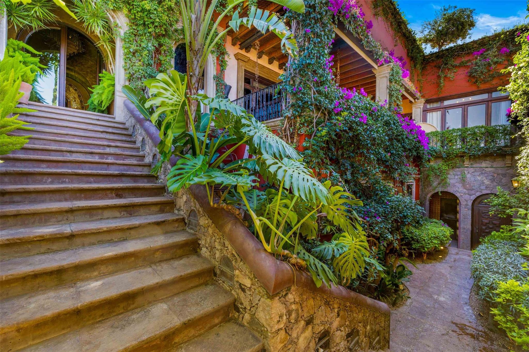 Tennessee 37700, Mexico, 5 Bedrooms Bedrooms, ,7 BathroomsBathrooms,Residential,Active,242672