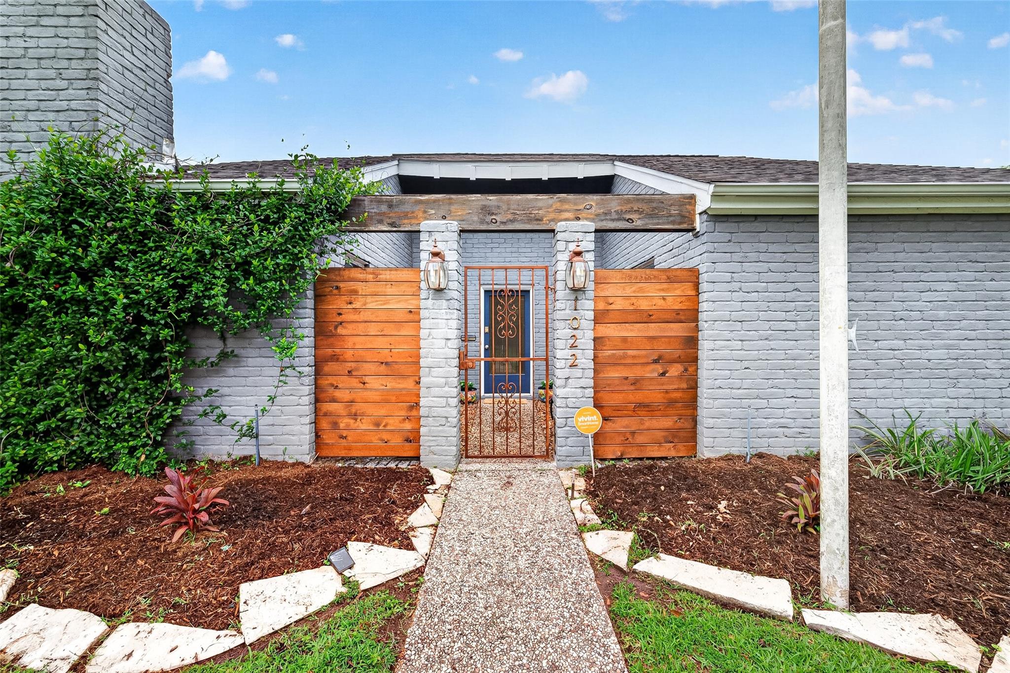 1022 Apache Falls Drive