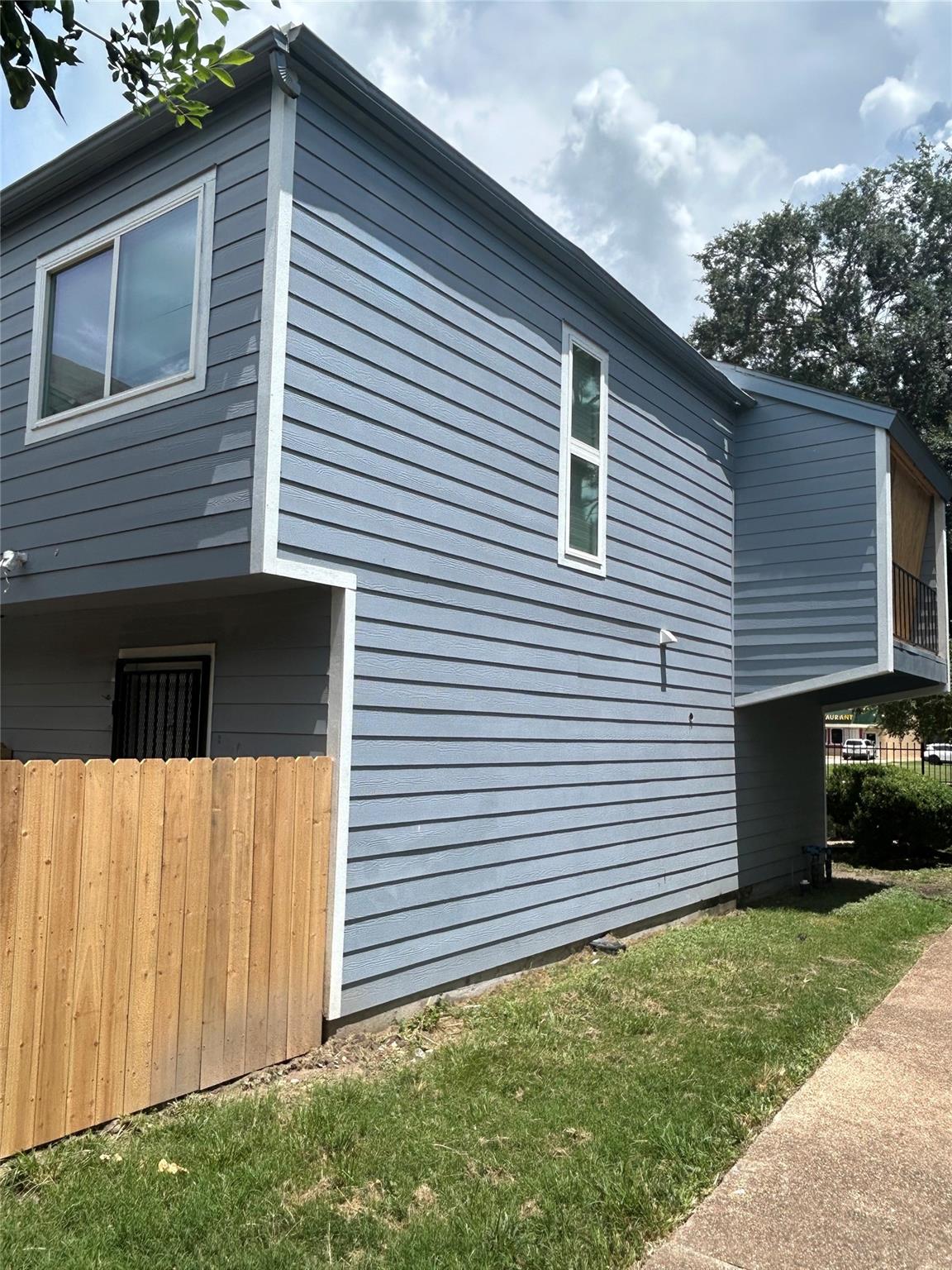 5625 Antoine Drive 1515