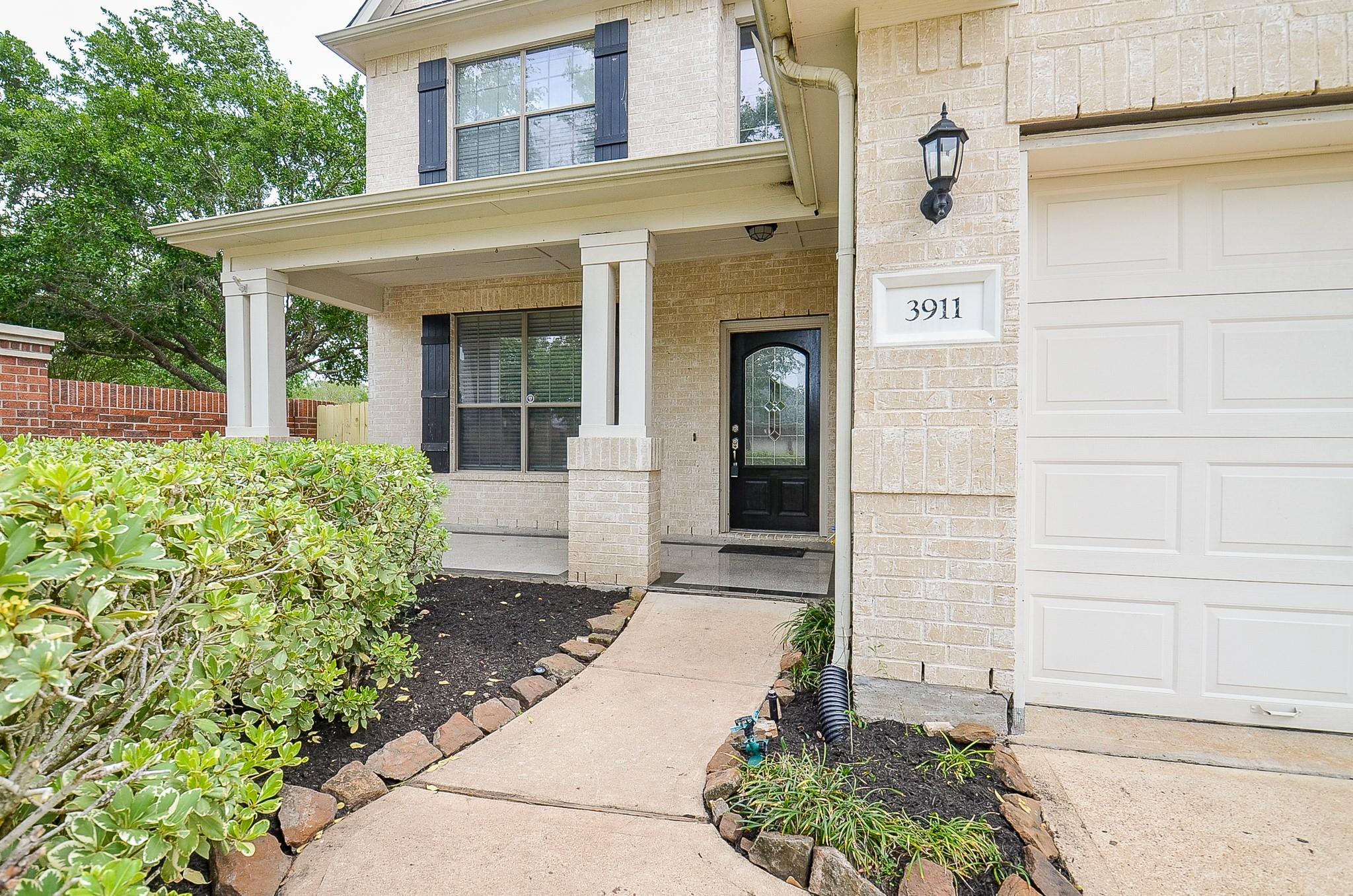 3911 Fallsbrook Court