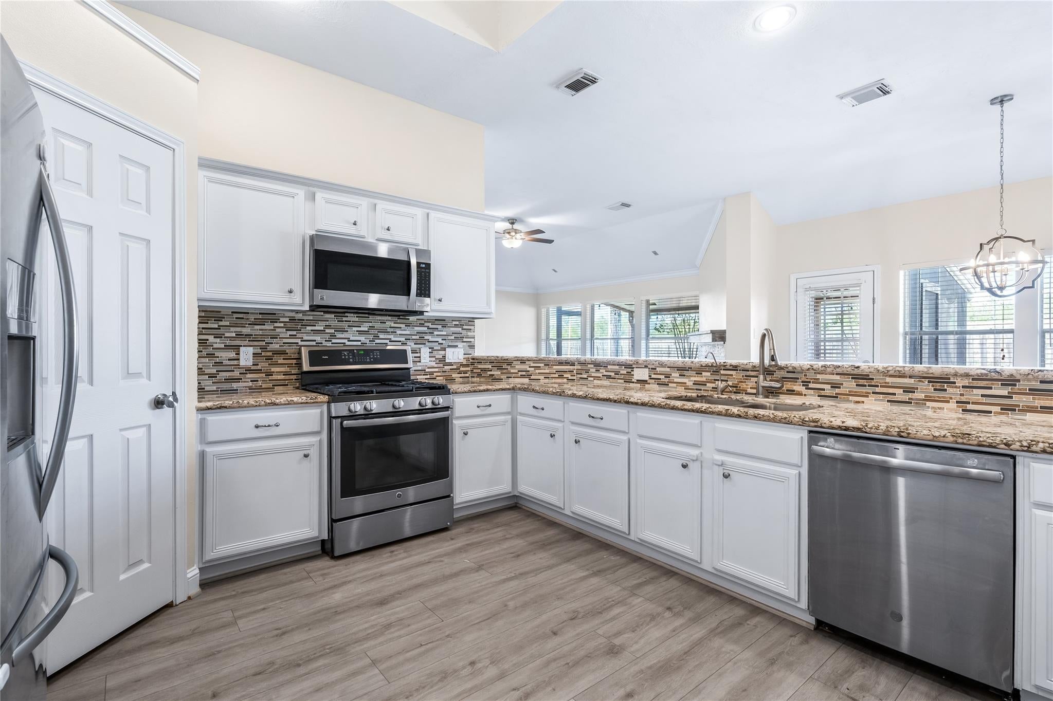 8823 Saratoga Drive