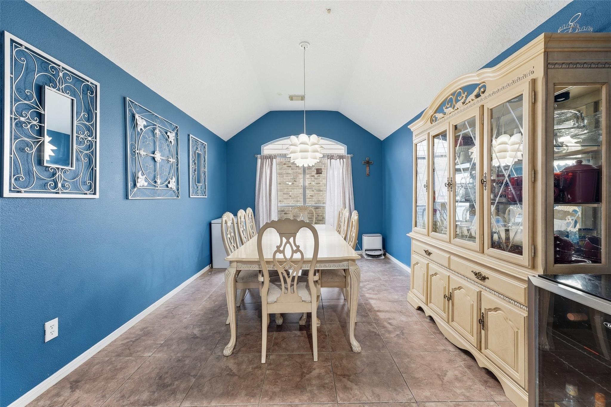 4231 Tree Moss Place
