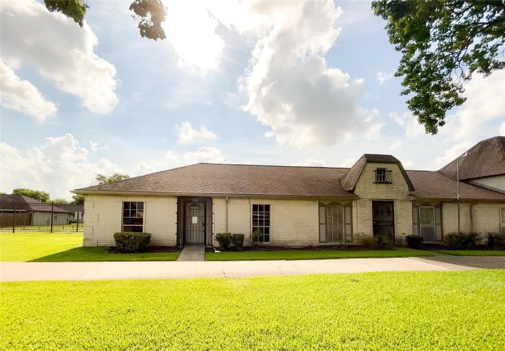Photo of 7301 Cook Road, Houston, TX 77072 (MLS # 93617584)