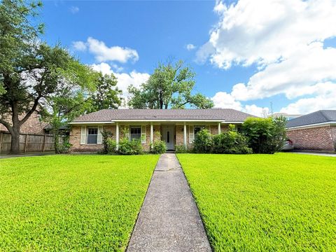 Photo of 12342 Barryknoll Lane, Houston, TX 77024 (MLS # 50931844)