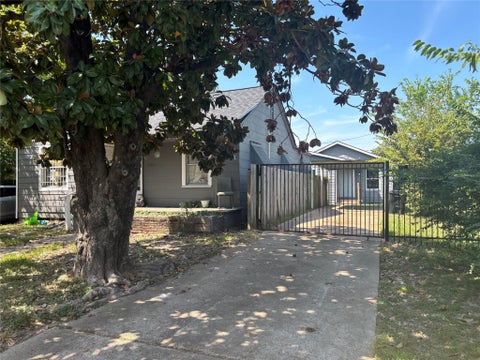 Photo of 115 N Carolina Street #B, Houston, TX 77029 (MLS # 33371506)