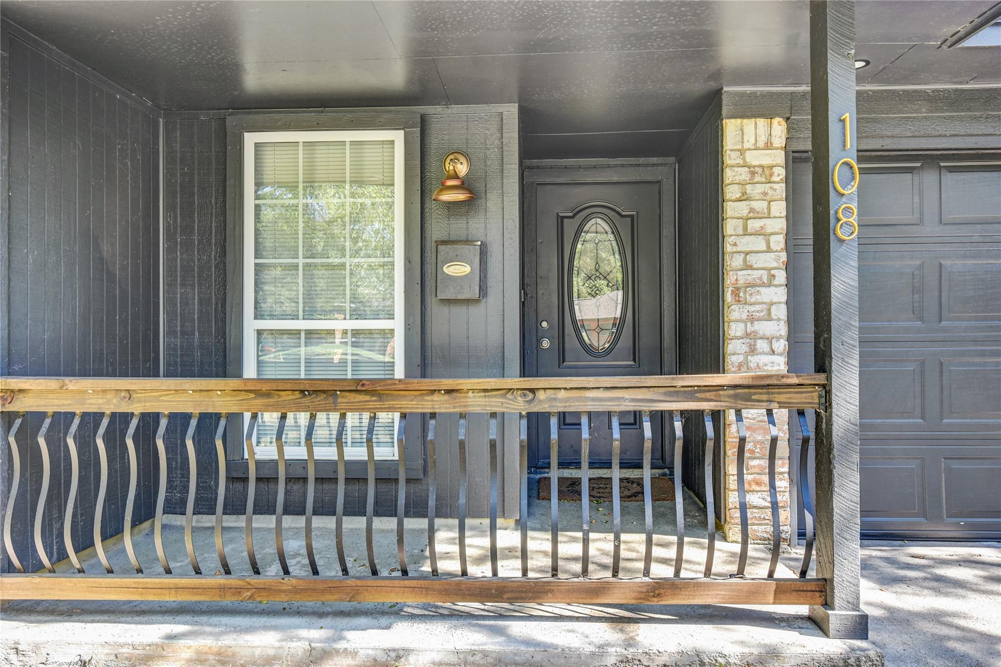 108 Crestview Drive