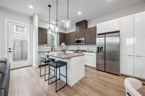 Photo of 321 Charlock Street, Houston, TX 77022 (MLS # 61223391)