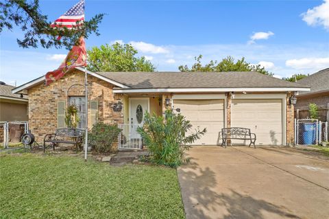 611 Iowa Street South Houston TX 77587