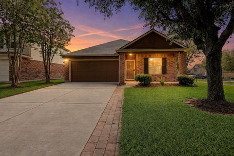 Photo of 4502 Clemwood Lane, Houston, TX 77345 (MLS # 60344447)