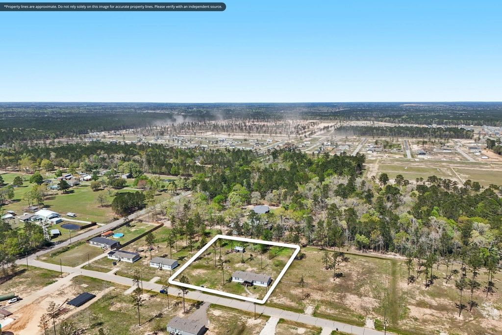 Photo of 20015 Kincaid Drive, Conroe, TX 77306 (MLS # 45966857)