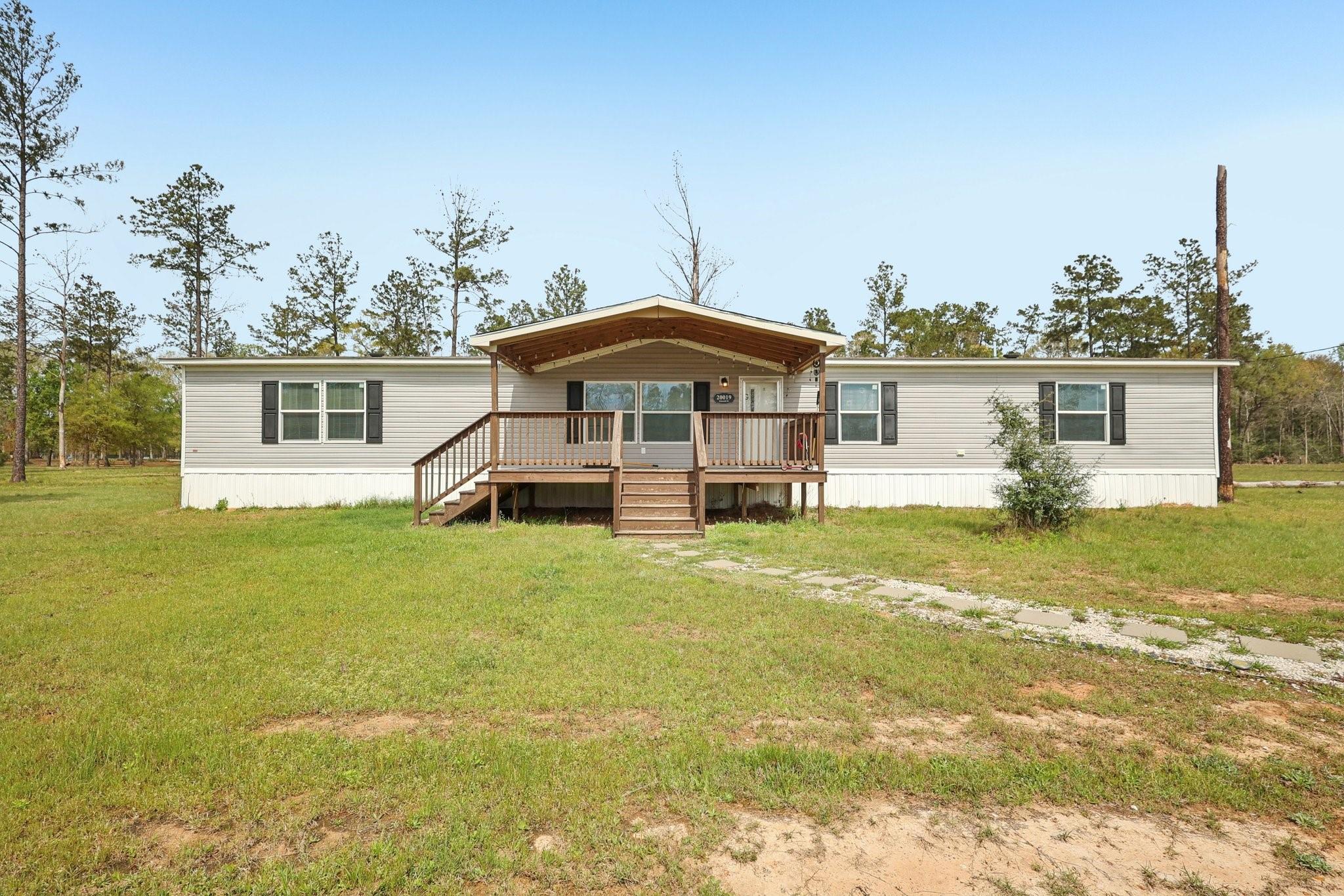 20015 & 20019 Kincaid Drive
