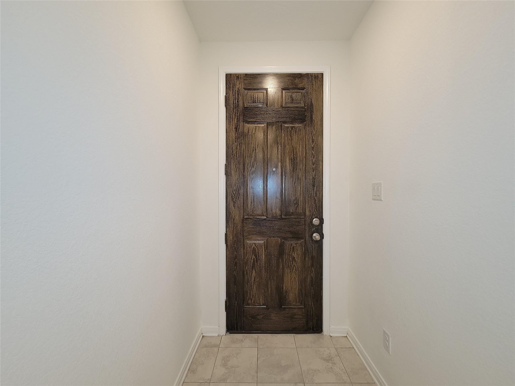 2106 Damasi Ln