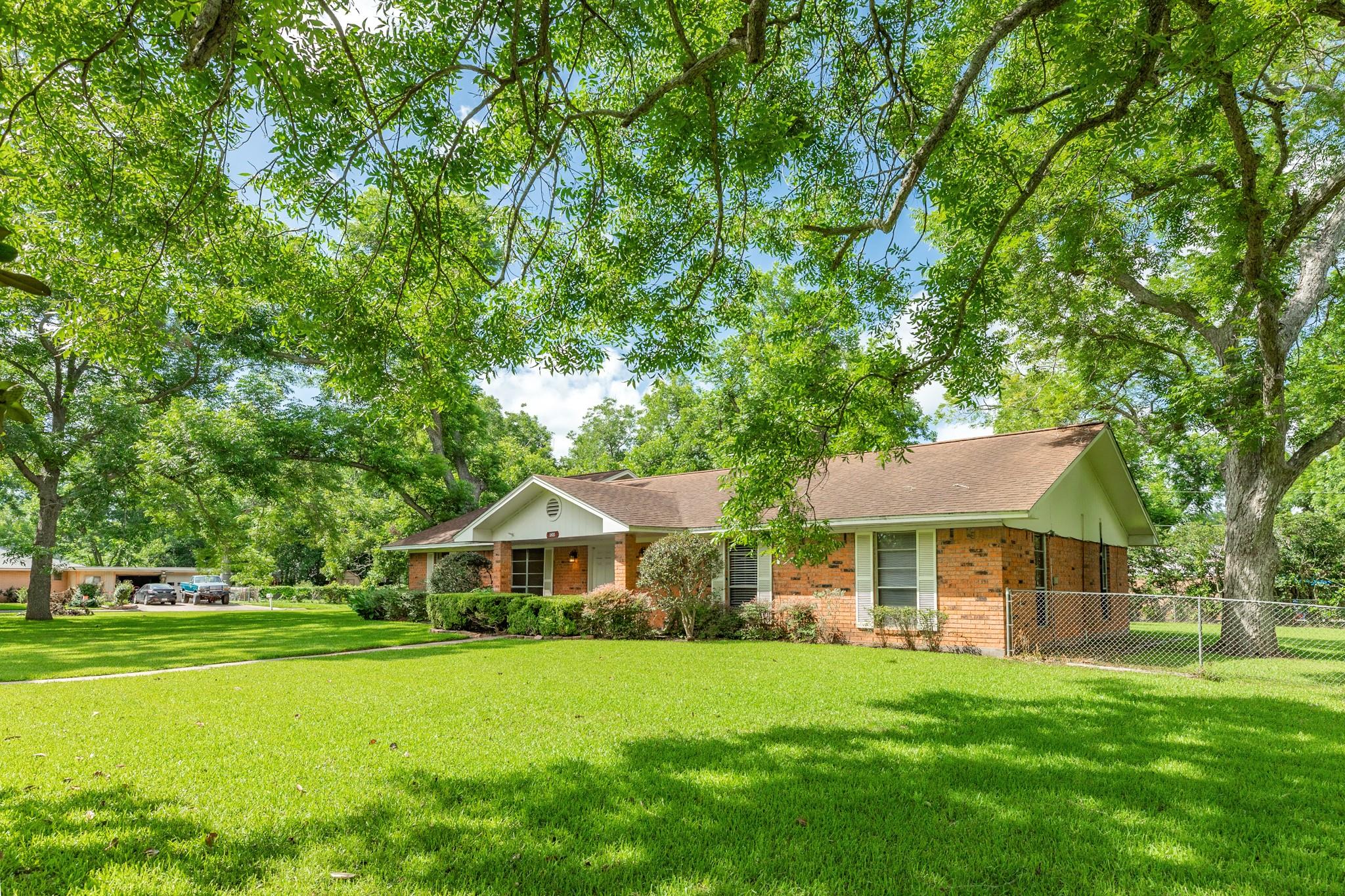 120 Southern Oaks Drive