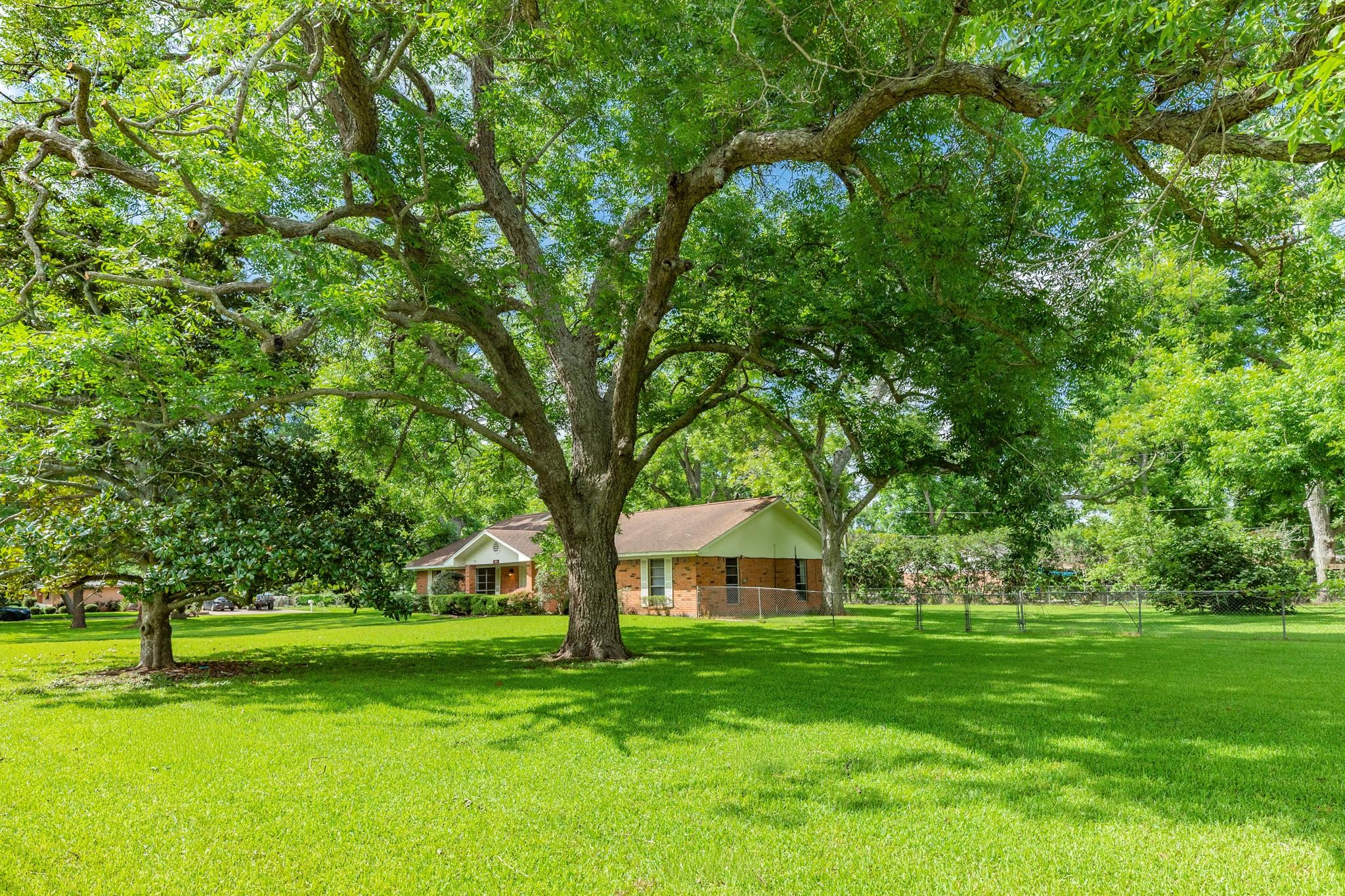 120 Southern Oaks Drive