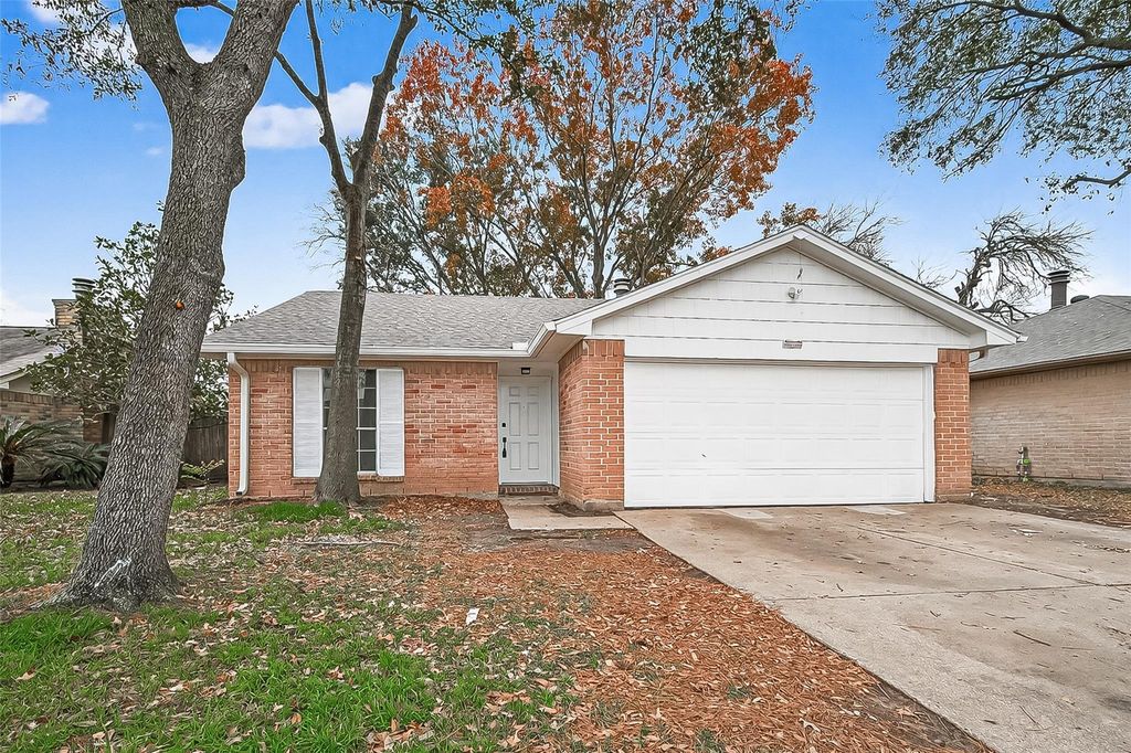 Photo of 16235 La Terra Drive, Houston, TX 77083 (MLS # 15870391)