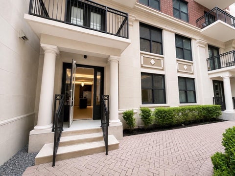 Photo of 2303 Mid Lane #106, Houston, TX 77027 (MLS # 17613453)