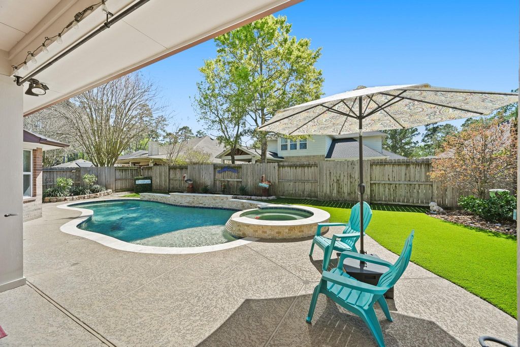 Photo of 12226 Fall River Pass Lane, Humble, TX 77346 (MLS # 54869817)