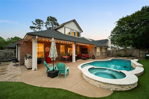 Photo of 12226 Fall River Pass Lane, Humble, TX 77346 (MLS # 54869817)