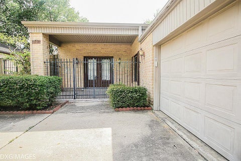 Photo of 17211 Ash Butte Drive, Houston, TX 77090 (MLS # 29809943)