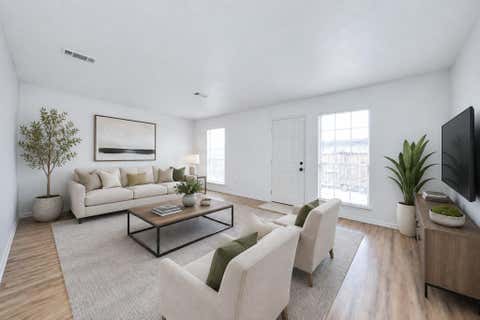 Townhouse For Sale - 17105 Beaver Springs Dr Drive #9<br/> Houston, TX 77090