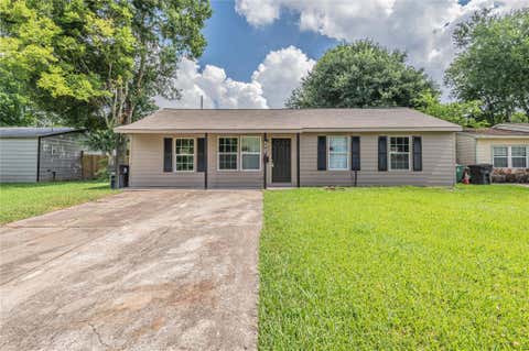 Photo of 5407 Thrush Drive, Houston, TX 77033 (MLS # 11195980)