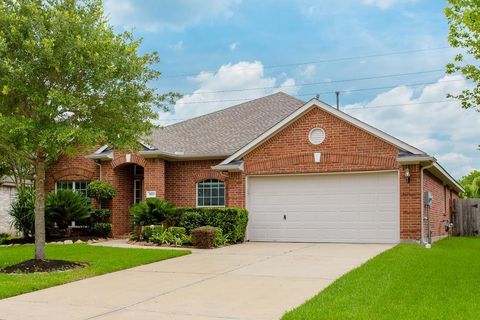 Photo of 9019 Morningstar Drive Drive, Sugar Land, TX 77479 (MLS # 65918277)