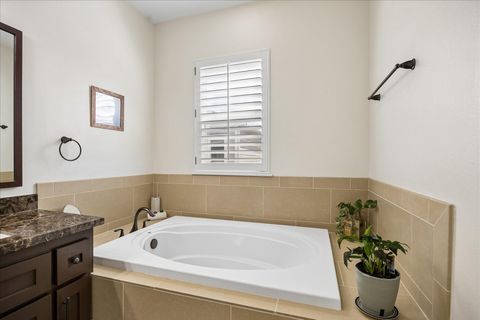 Tiny photo for 1427 W 23rd Street #B, Houston, TX 77008 (MLS # 10157141)