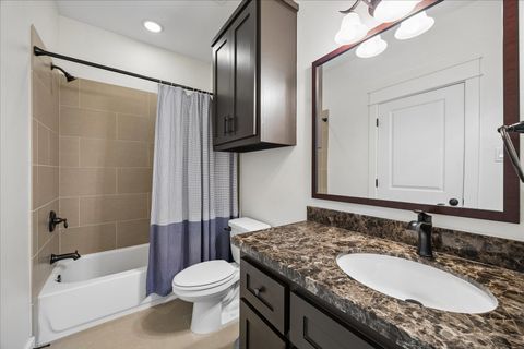 Tiny photo for 1427 W 23rd Street #B, Houston, TX 77008 (MLS # 10157141)