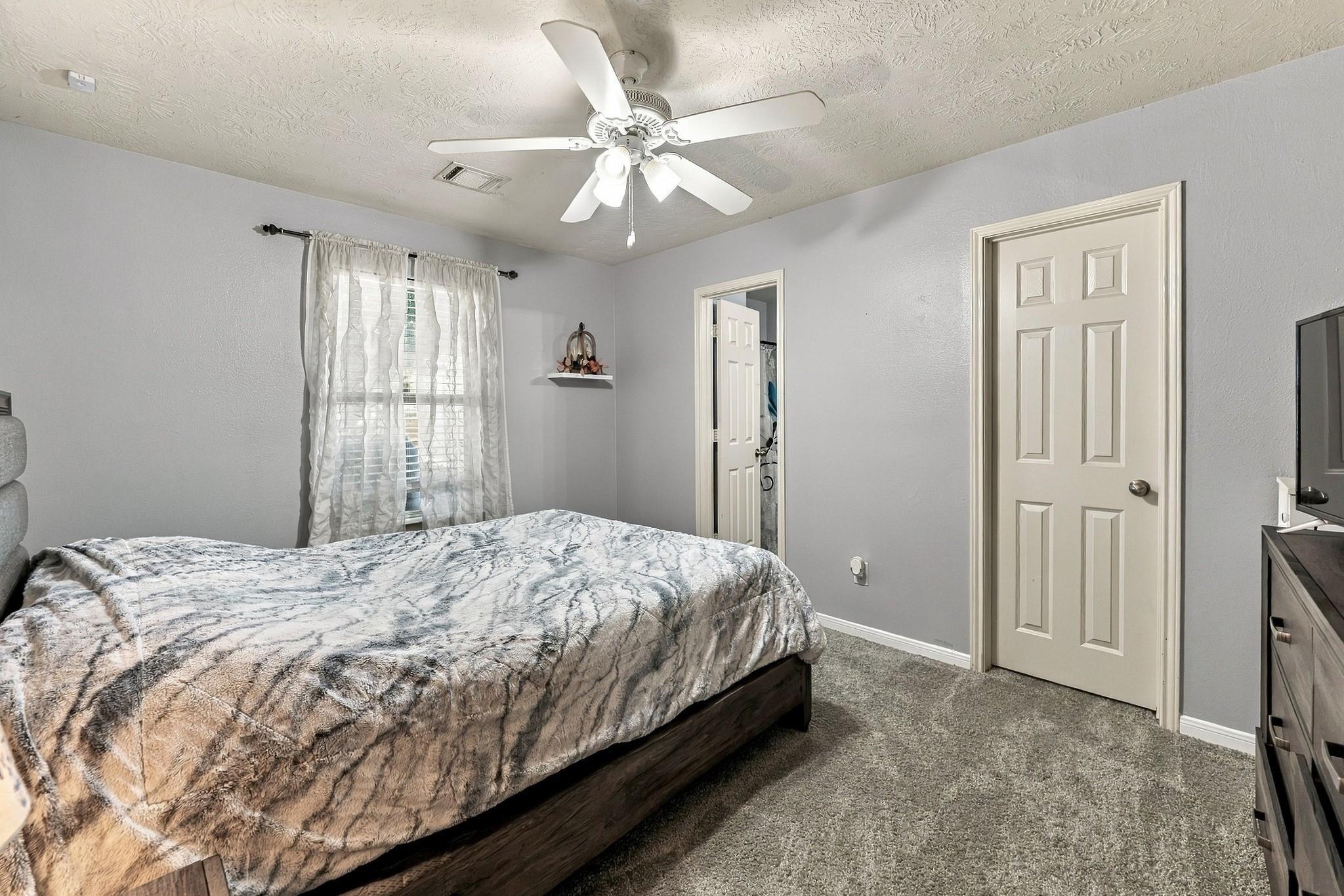 28814 Red River Loop