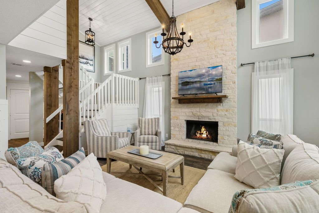 Photo of 3203 Poe Drive, Montgomery, TX 77356 (MLS # 44153511)