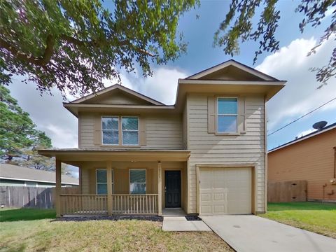 Photo of 16783 Fallen Timbers Drive, Conroe, TX 77385 (MLS # 49555458)