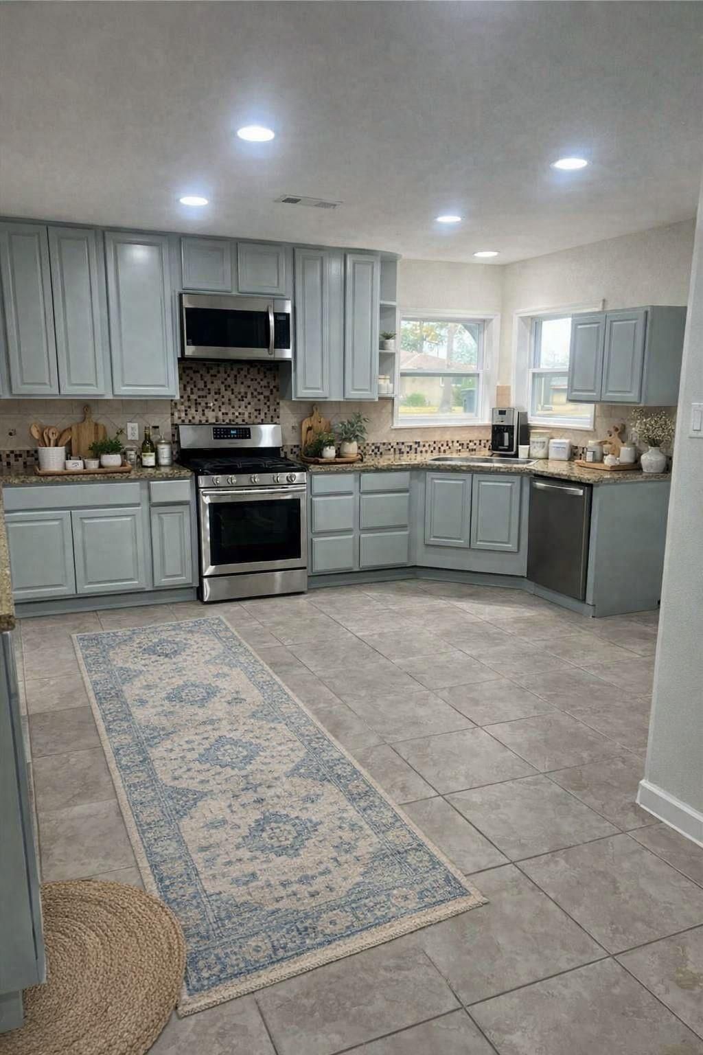 Photo of 519 N Shady Lane Ln, La Porte, TX 77571 (MLS # 64297767)