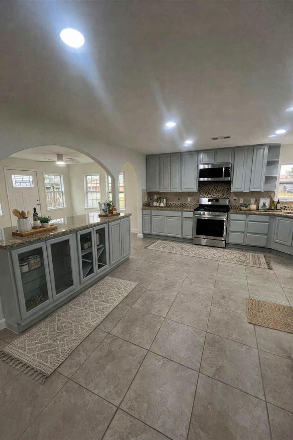 Photo of 519 N Shady Lane Ln, La Porte, TX 77571 (MLS # 64297767)