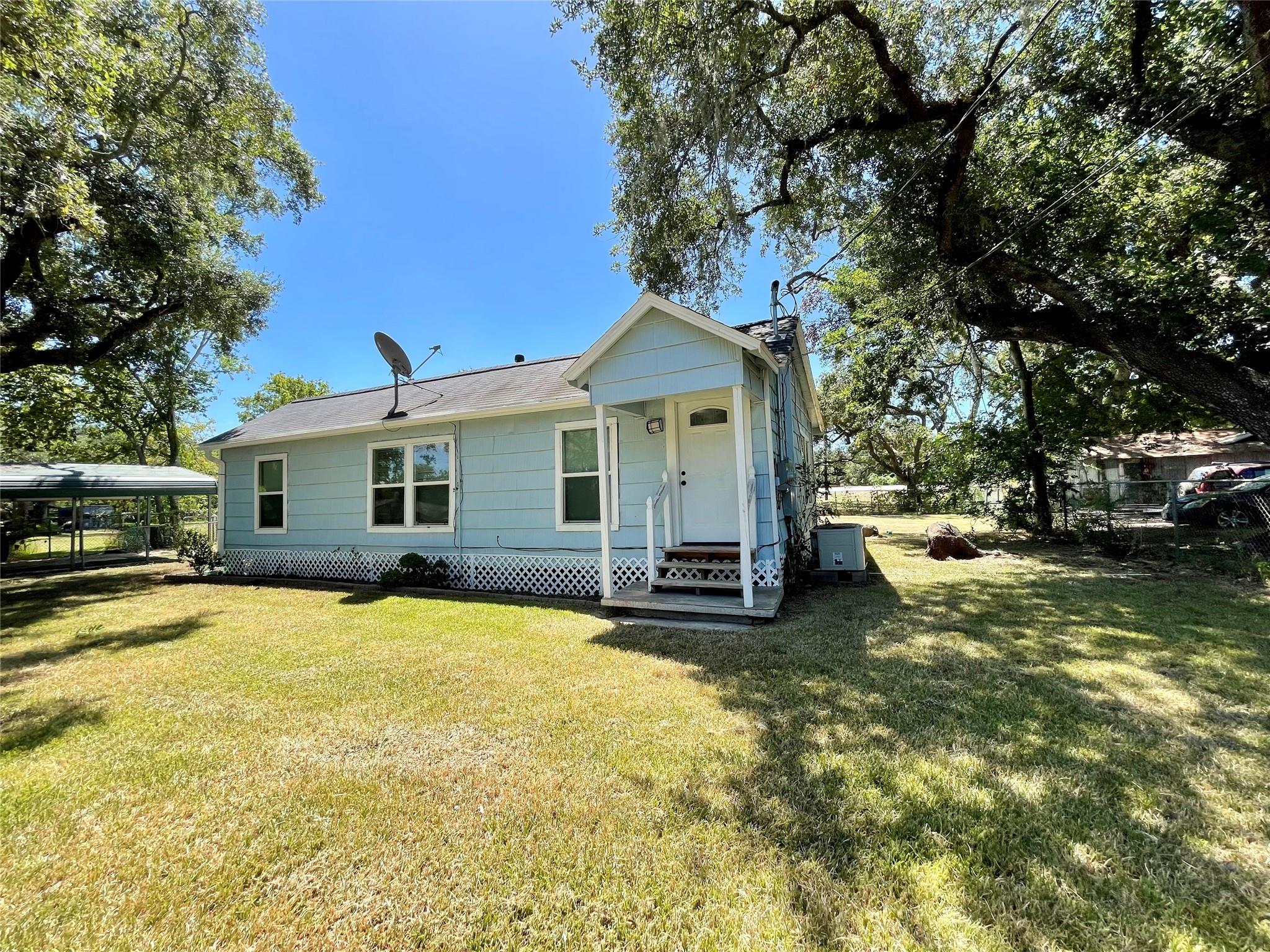 6227 S F Austin