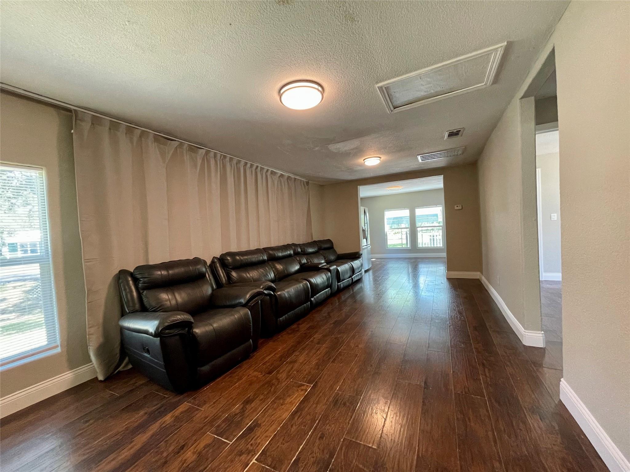 6227 S F Austin