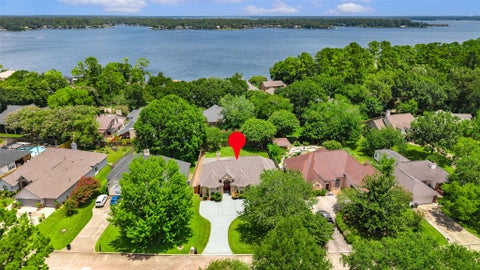Photo of 129 April Point Place, Conroe, TX 77356 (MLS # 47067748)