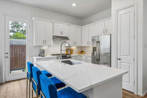 Photo of 5013 Lehman Oaks Drive, Houston, TX 77018 (MLS # 88975349)