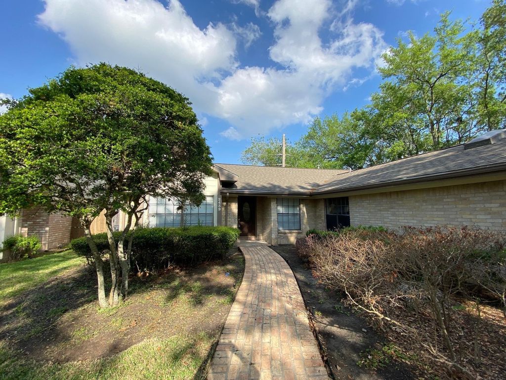 Photo of 2439 Woodstream Boulevard, Sugar Land, TX 77479 (MLS # 37392034)