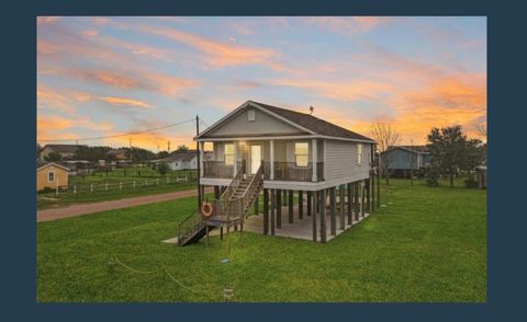 Photo of 1124 Overton Avenue, Bolivar Peninsula, TX 77650 (MLS # 65252081)