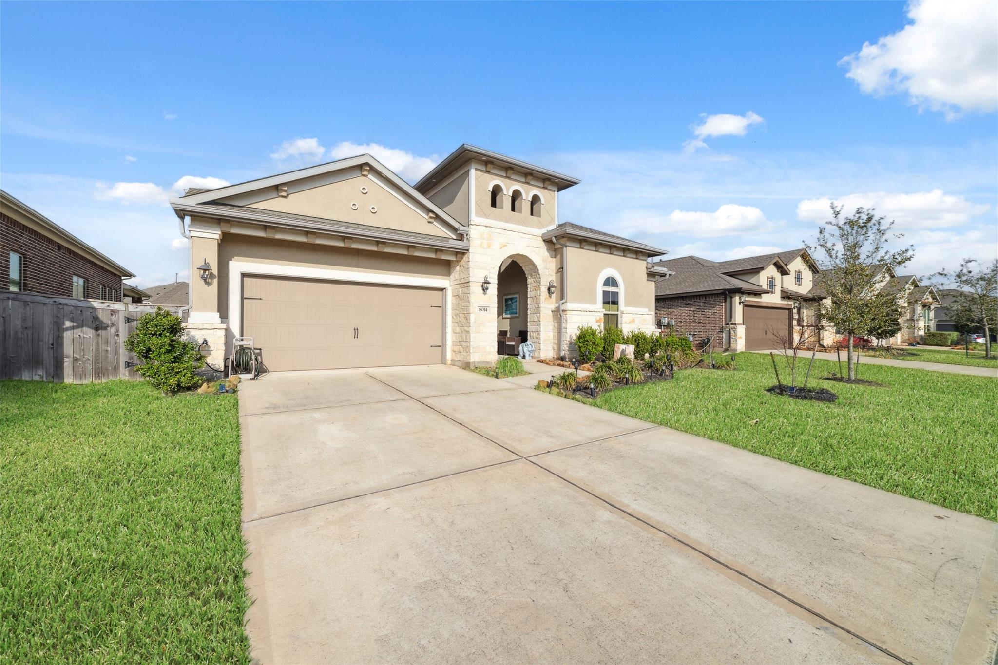 8014 Clearwater Glen Court