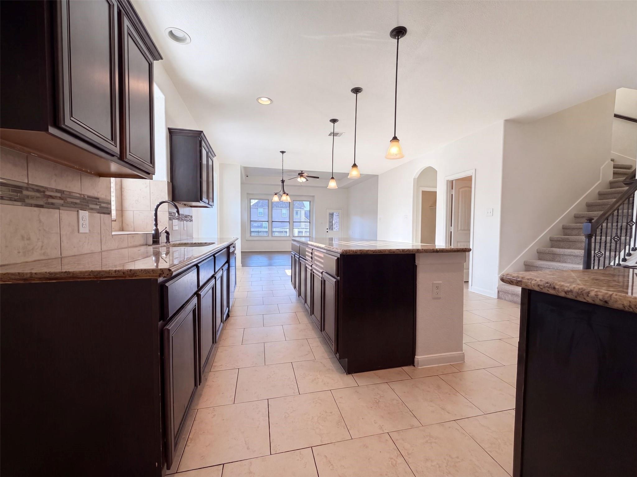 5923 Carnaby Lane