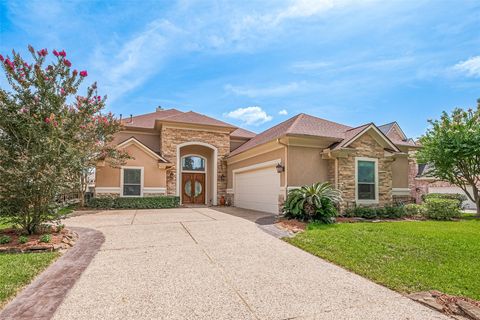 Photo of 12309 Oak Cove Point, Conroe, TX 77304 (MLS # 25793617)