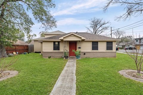 Photo of 8221 Brockton Street, Houston, TX 77017 (MLS # 14852367)
