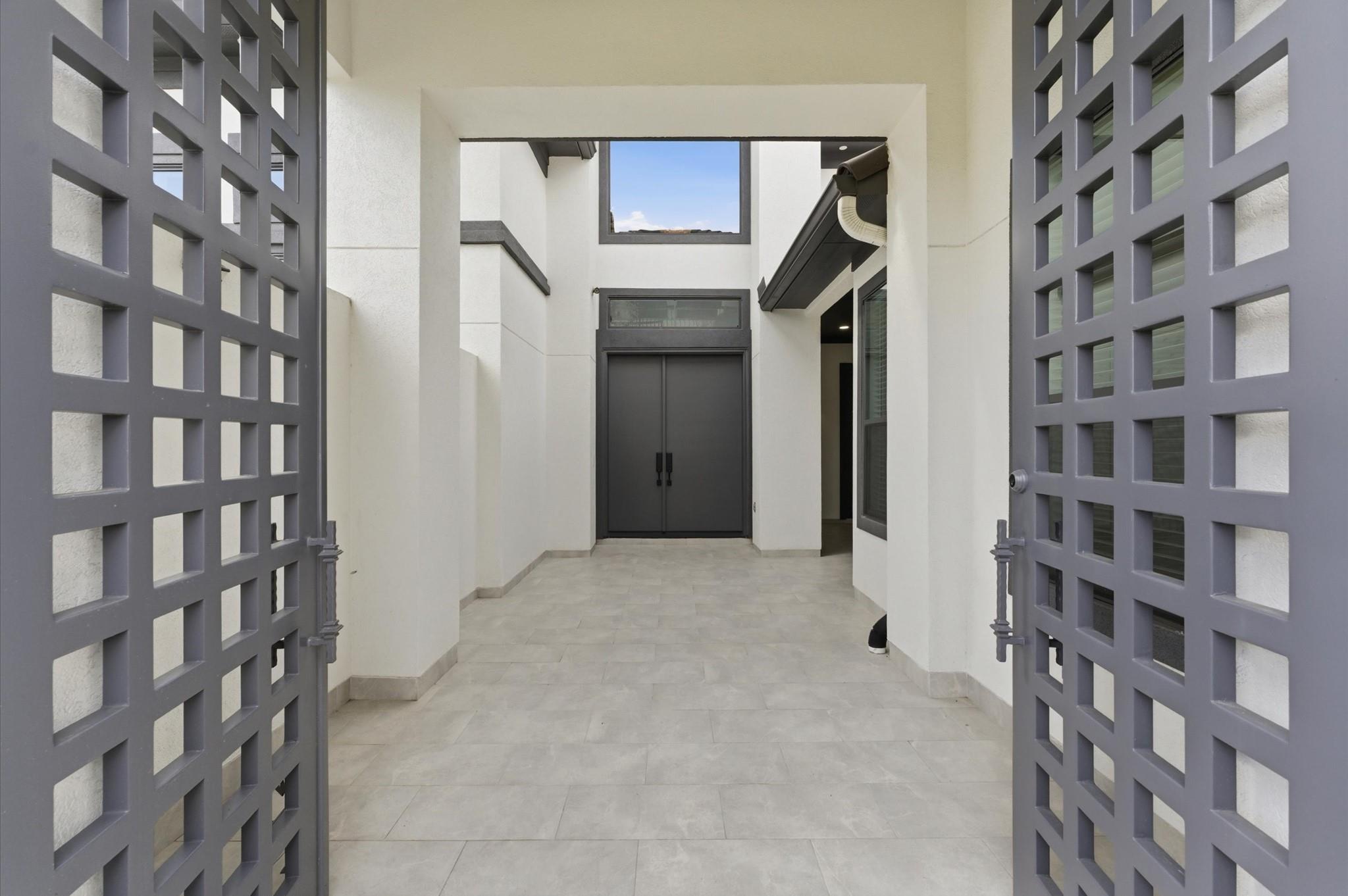 63 W Loftwood Circle