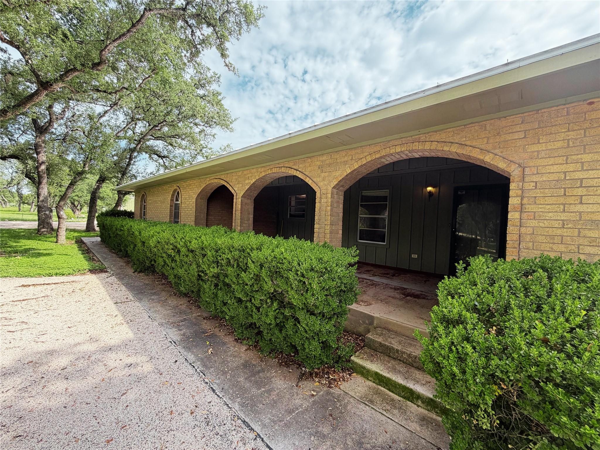 2751 River Oaks Drive
