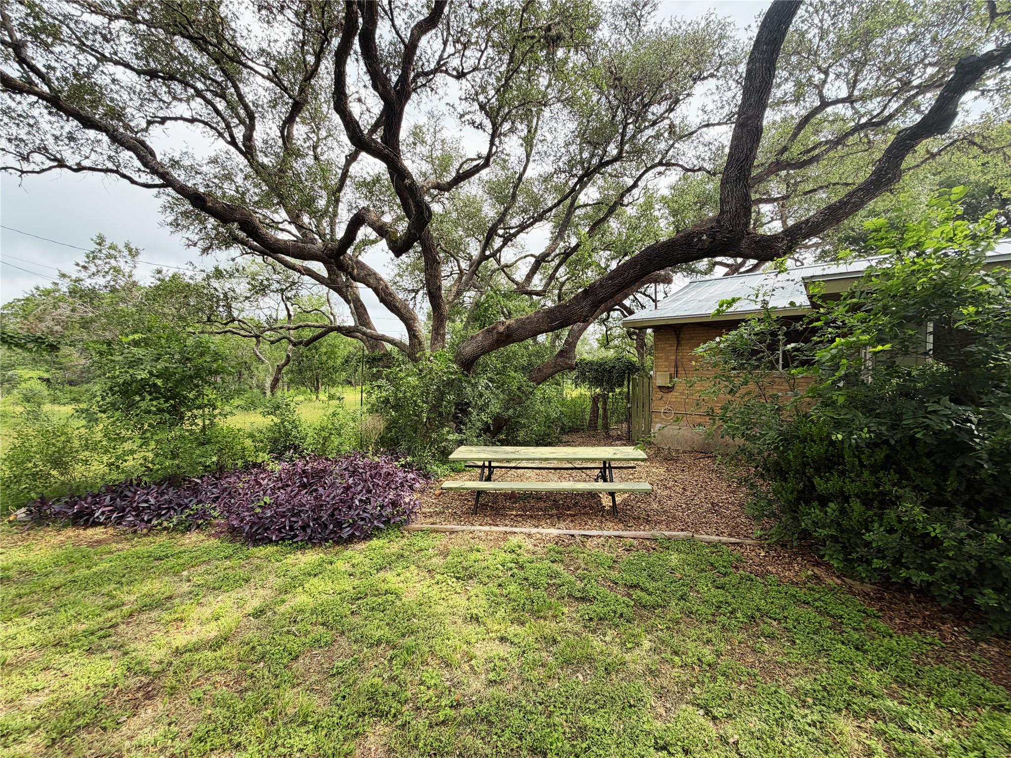 2751 River Oaks Drive