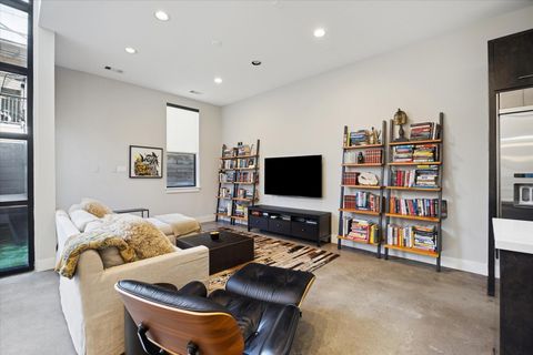 Tiny photo for 6504 Rodrigo Street #B, Houston, TX 77007 (MLS # 95156632)