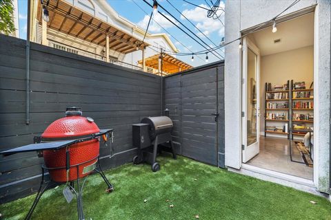 Tiny photo for 6504 Rodrigo Street #B, Houston, TX 77007 (MLS # 95156632)