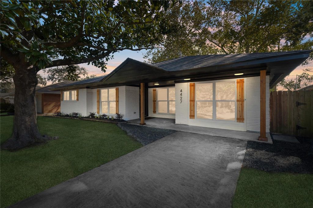 Photo of 4427 Sanford Road, Houston, TX 77035 (MLS # 68706865)