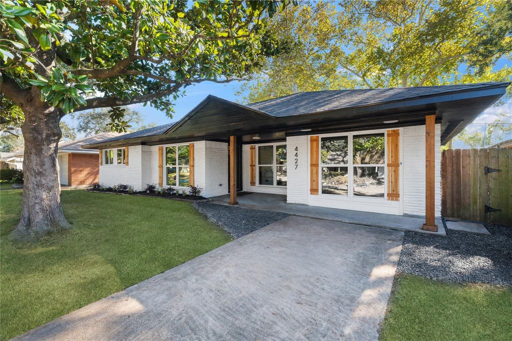 Photo of 4427 Sanford Road, Houston, TX 77035 (MLS # 68706865)